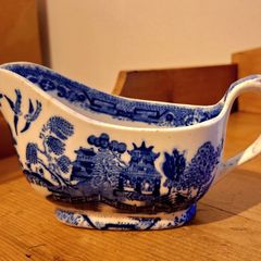 Willow pattern gravy boat