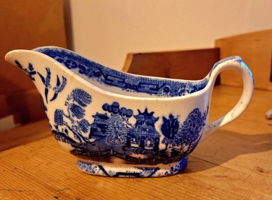 Willow pattern gravy boat