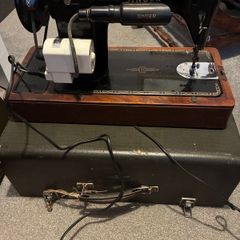 Vintage Singer Sewing Machine 201k