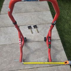 Paddock stand