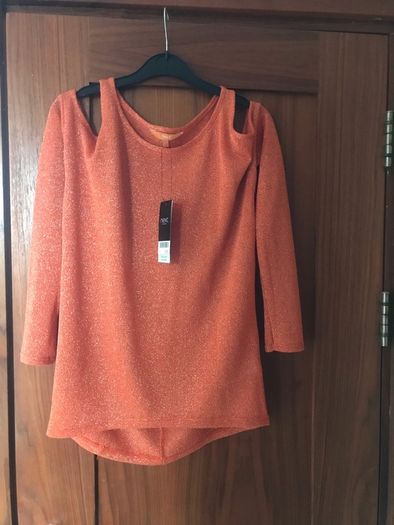 Next Ladies top size 6. Brand new