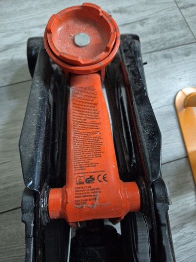 Axel stand and trolley jack