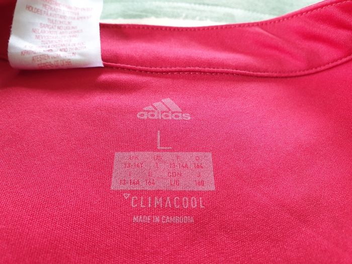 Manchester United Football Club Home Jersey 2017 to 2018 Childrens Large