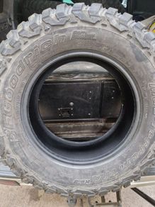 BF Goodrich km3 265/70 R17
