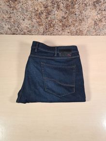 mens BUGATTI Jeans stretchy denim tapered leg navy  Size W 44  L 34 zip fly