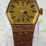 Vintage Avia Gold Plated Ladies Watch. Image 2