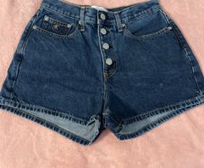 womans shorts