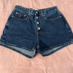 womans shorts