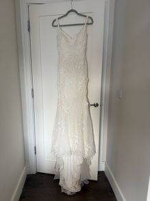 Romantica Collection wedding dress - size 10