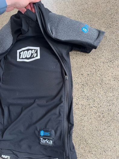 100% Tarka MTB upper body protector