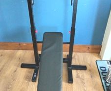 weights bench with accessories
