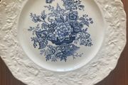Blue/White Mason " Hanging Basket/Ascot in Oak" Vintage 25cm Plate