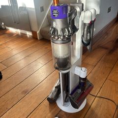 Dyson V10 Cordless Vacuum Cleaner with Stand and Accessories