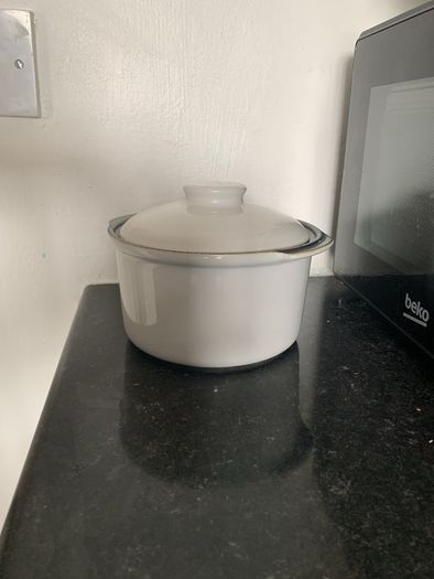 Faria And Bento Cooking pot