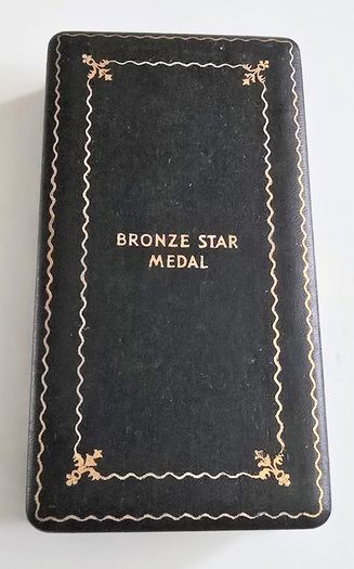 WW2 US Army Bronz Star Award + box