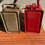 vintage oil cans Image 2