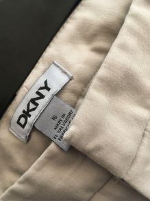 DKNY Cropped Trousers 16 New  in Beige Stone colour
