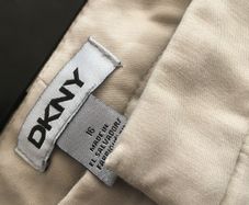 DKNY Cropped Trousers 16 New  in Beige Stone colour