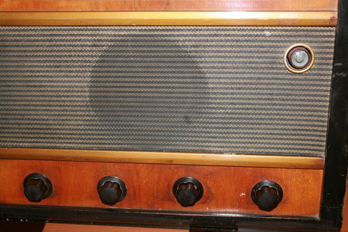 Vintage Murphy Radio  A.218 Works