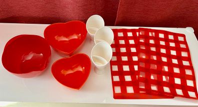 Bundle of Bowls and Placemats