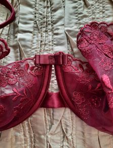 36DD Ann Summers Burgundy Bra