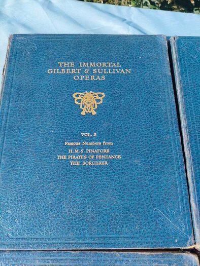 Volumes 1-4 Gilbert & Sullivan Operas
