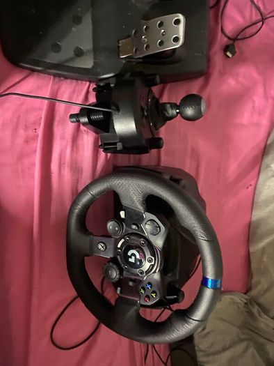 Logitech G923 steering wheel and pedals