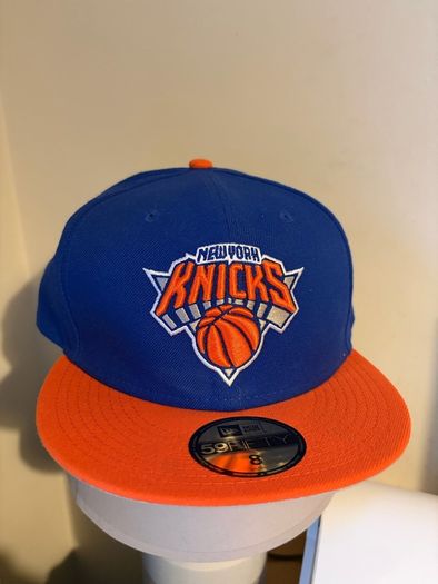 New York Knicks Mens Team Classic New Era 59Fifty Flat Brim Hat Size 8 - NBA Basketball Cap