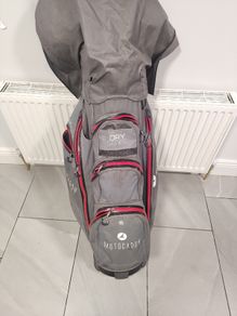 SOLD - Golf bag Motocaddy dry series