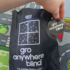 gro anywhere blind (Blackout blind)