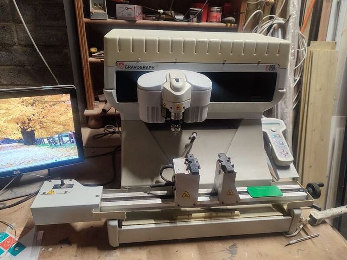 Gravograph Engraver