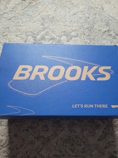 Brooks trainers UK6.5