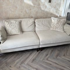 Couch and two one seaters