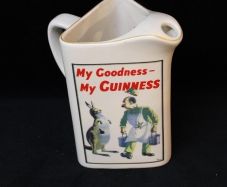 Guiness pub jug 18cm