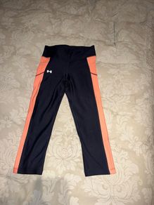Under Armour HeatGear Capri Leggings - size small