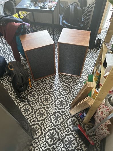 2x Quadraflex Speakers