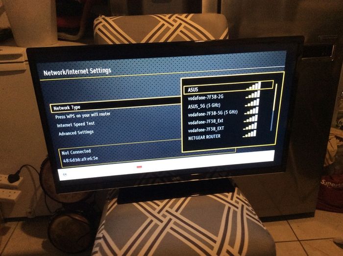 JVC 32 inch LED SMART Television with USB, 2 HDMI, Scart, WIFI connectivity in Perfect Condition