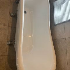 free standing bath with taps