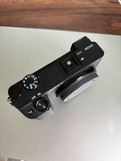 sony a6300 with smallrig case
