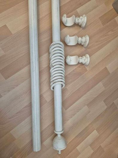 Antique Cream/Gold effect Curtain pole