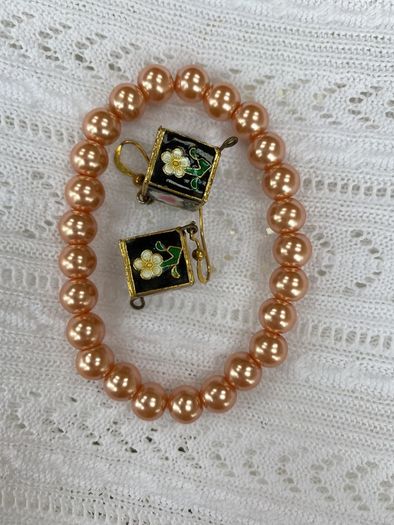 Earrings/Bracelet