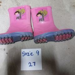 Girl's Dora wellies Size 9
