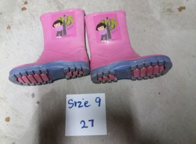 Girl's Dora wellies Size 9