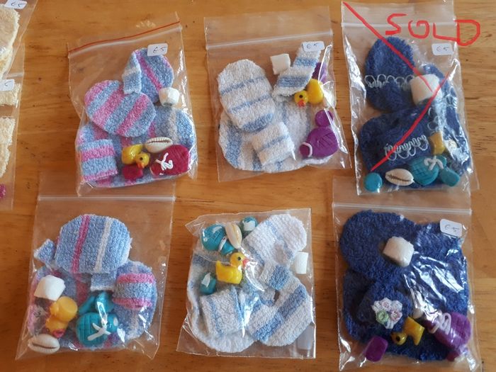 Bathroom mats + accessories for dolls house