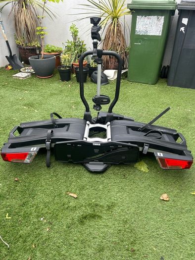 Thule EasyFold XT 2-Bike Rack