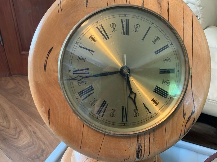 Clock, figures, Display Cabinet