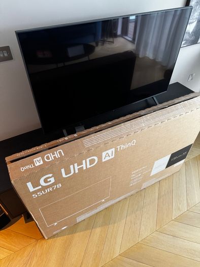 LG 55" 4K UHD Smart TV Excellent Condition