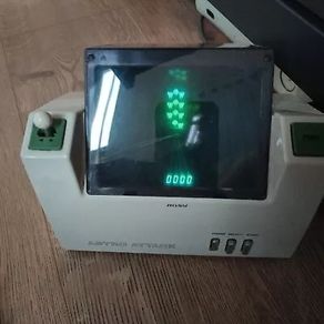 Arcade game console  Rare1980s space invaders Working perfectly with adapter