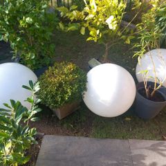 3 v large garden ornaments or light shades, D18