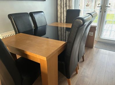 kitchen table and chairs